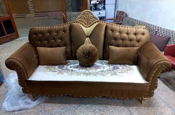 كنب من تنفيذ رويال ديكور